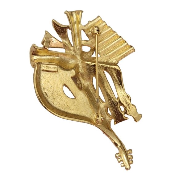 Trifari TM Gold Tone Music Instrumental Brooch, Signed E746 - Picture 5 of 7
